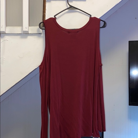 Twenty Ten Cold Shoulder Top - Picture 3 of 4